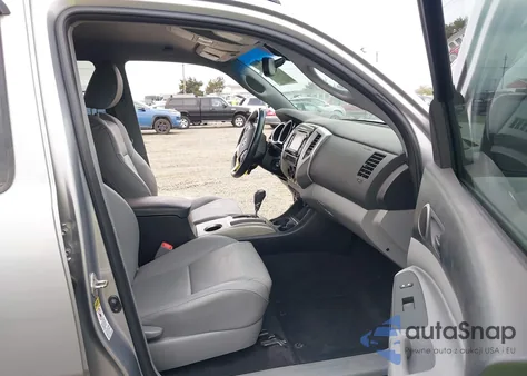 2014 Toyota Tacoma Base V6 z USA, uszkodzony, nr VIN 3TMMU4FN6EM064709